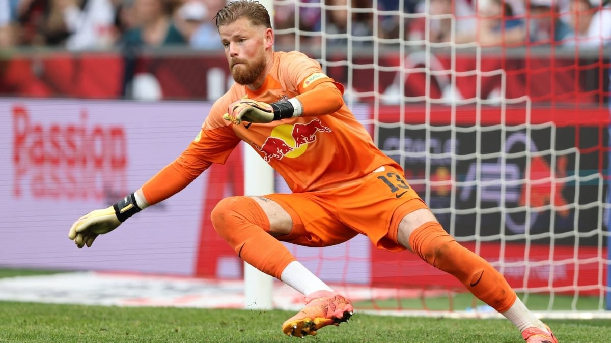 "Ein absoluter Teamplayer": Timo Horn unterschreibt beim VfL Bochum