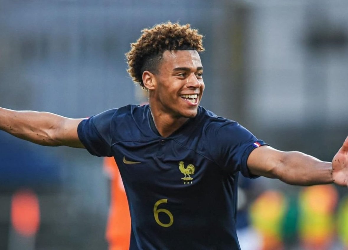 [Romano] Désiré Doué will become new Paris Saint-Germain player, no doubts after decision made yesterday night.Bayern are already out of the race as they never got any agreement or final green light.PSG will get formal steps done