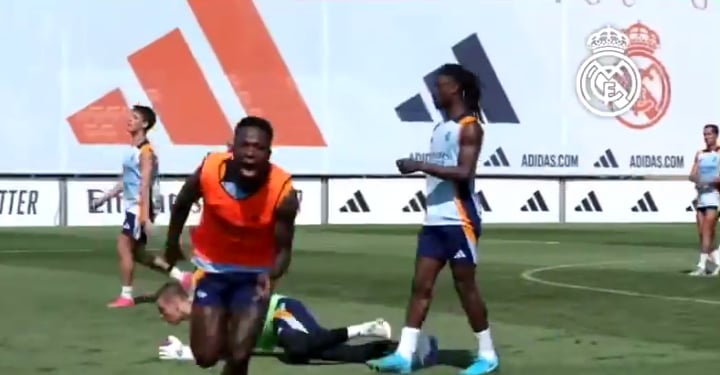Vinicius Jr and Kylian Mbappe celebrating the winning goal in training!