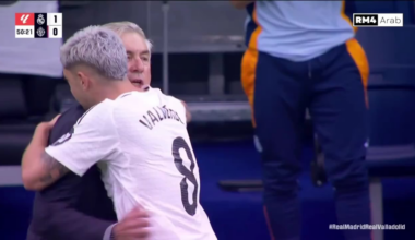 Carlo telling Valverde: I TOLD YOU. after the freekick goal