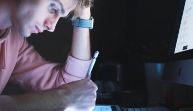 Pourquoi le présentéisme paye mieux que la compétence