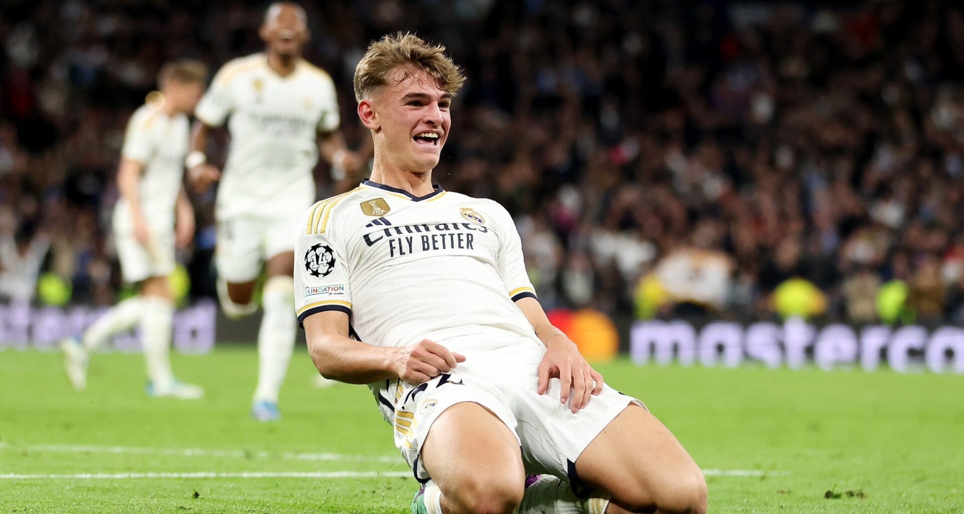 [Fabrizio Romano] EXCL: Nico Páz, expected to leave Real Madrid in the next days on permanent deal.

Understand Como are pushing to sign Páz while also Girona and Alavés asked for conditions of the deal.

Real Madrid would have buy-back option to keep future control of Nico.
