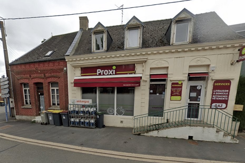 Victime de propos racistes, un commerce qui menaçait de fermer a changé d'avis après la mobilisation de son village dans le Nord