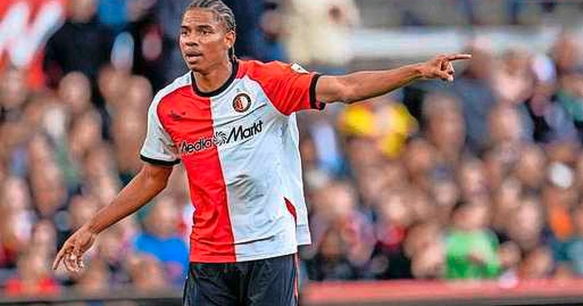 Calvin Stengs has pulled the plug on his transfer to MLS club Charlotte FC: "I realized more and more how good I have it at Feyenoord and want to stay there."