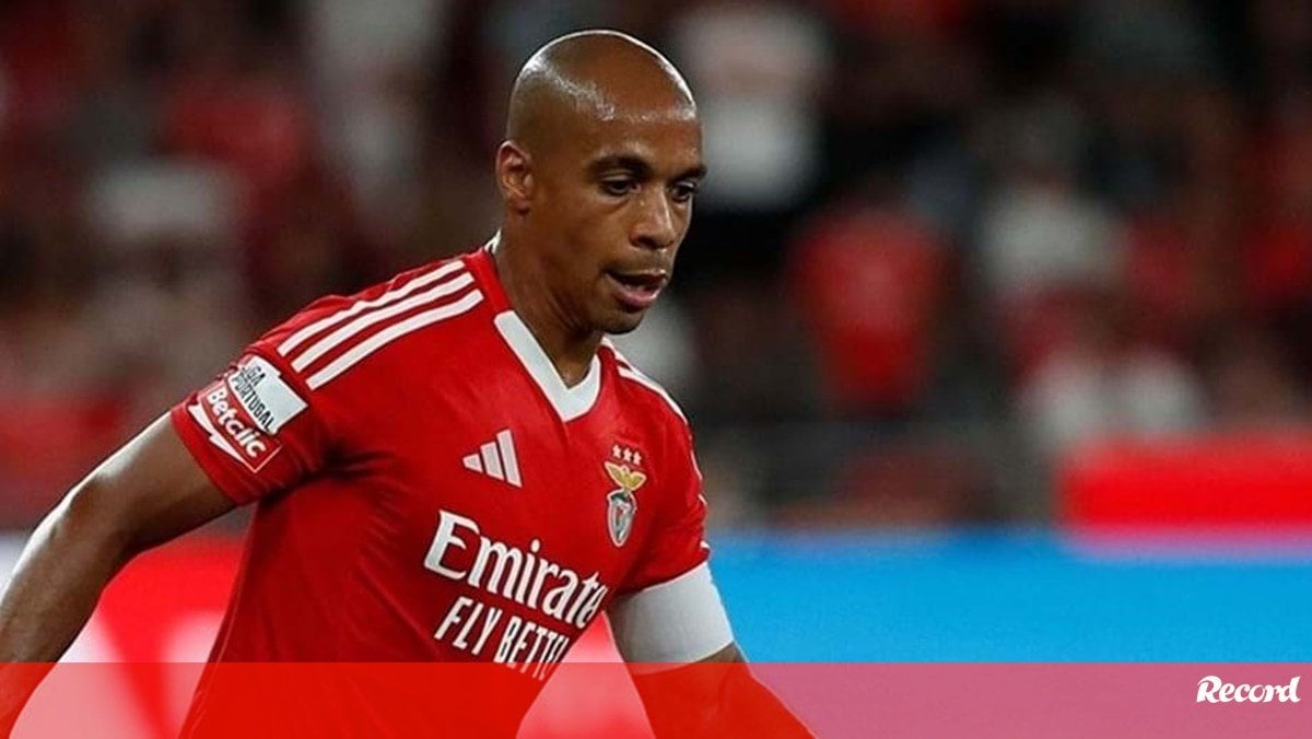 Benfica sem o subcapitão: João Mário falha jogo com o Estrela da Amadora