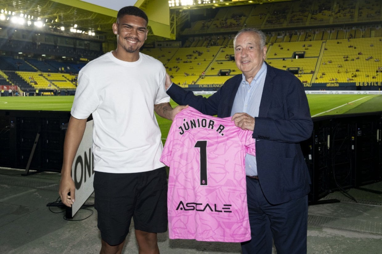 Luiz Júnior deixa Famalicão e reforça Villarreal (10-12M)
