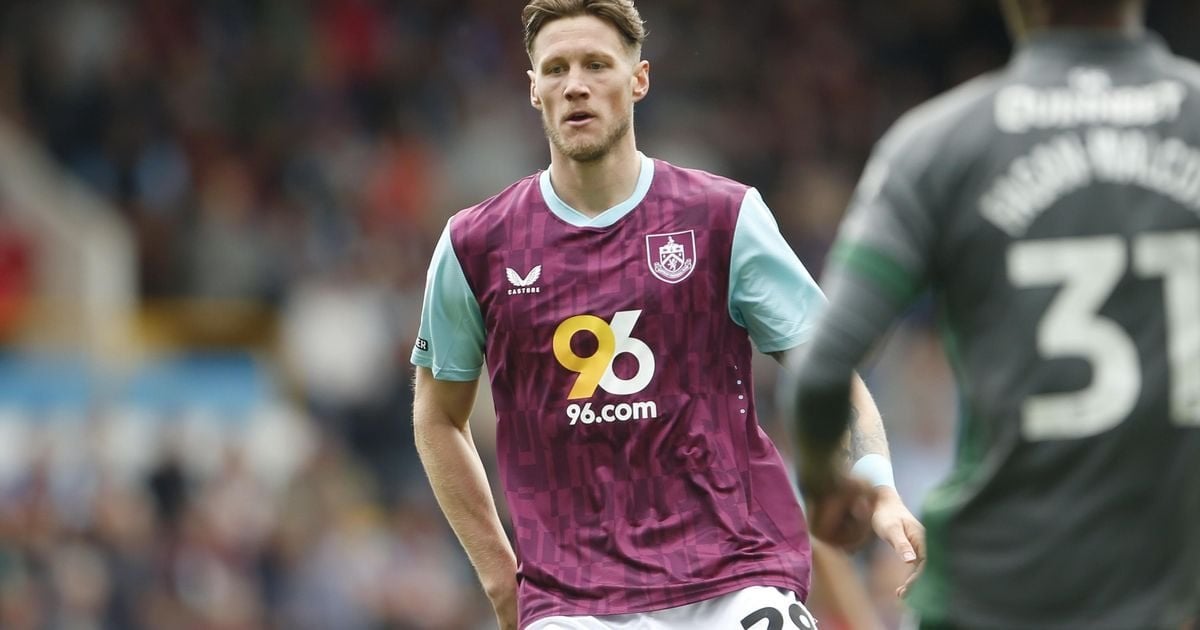 [Mike Verweij] Ajax and Burnley have reached an agreement on the transfer of Wout Weghorst, for a fee “that’s significantly lower than €5M”