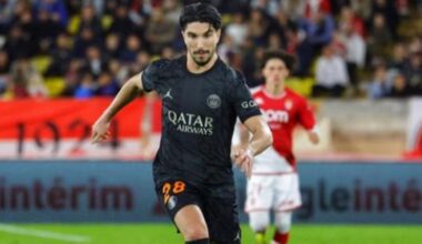 [Relevo] Lopetegui and West Ham have convinced Carlos Soler to join. Weat Ham is waiting to offload some players as Soler’s salary remains a problem that will need to be discussed with PSG. West Ham will make a formal offer to PSG which will be a loan with obligation or a transfer