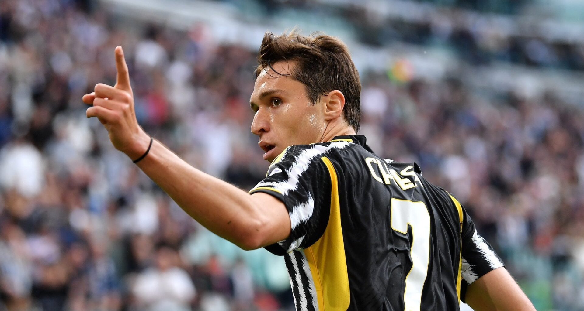 Juventus manager Thiago Motta: “Our position on Federico Chiesa hasn't changed. He’s not part of our plans”. “We've talked. It's a demonstration of the respect I have for everyone. Transparency, clarity, that's the way I communicate with my players”.