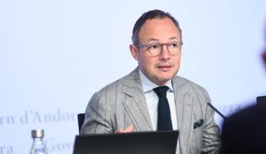 Espot deixa clar que la decisió d'implementar la vinyeta "no és ferma"