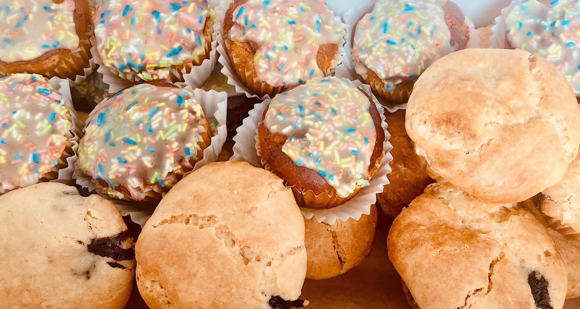 Lemon Kurkuma & Blueberry Muffins