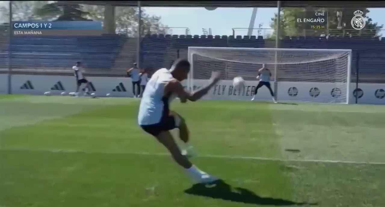 Mbappé's golazo in training today.