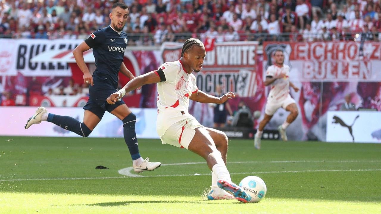 Starke Bochumer unterliegen: Nusa schießt Leipzig zum Auftaktsieg - Kapitän Willi Orban sieht Rot und fehlt beim Topspiel gegen Leverkusen