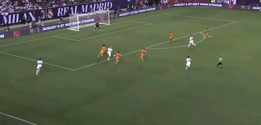 Missing out on Yoro could turn out to be a blessing for this kid, he's 6'2 already at 16 very composed on the ball showed some great tackles & blocks, with Alaba still out recovering Rüdiger/Militao just backed by Vallejo in over 6 competitions he should get some serious game time to develop.