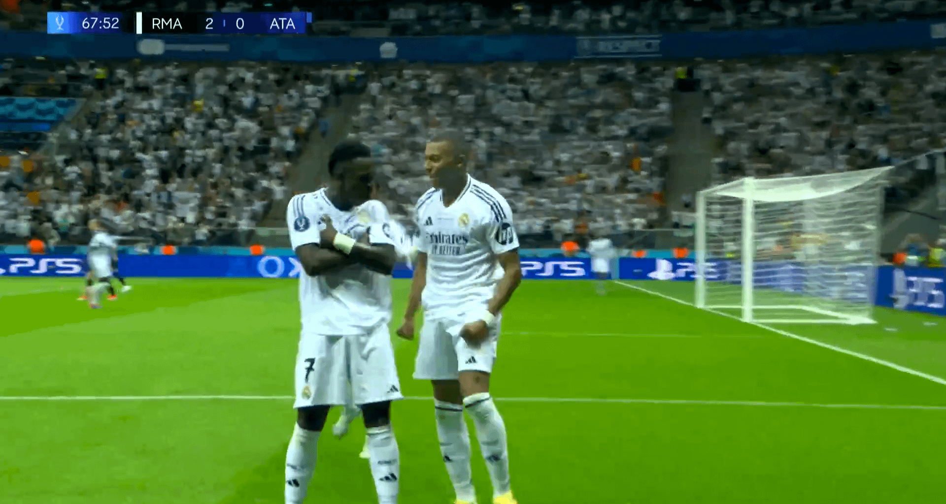 This is literally DREAM COME TRUE, vini  doing the Mboopi celebration