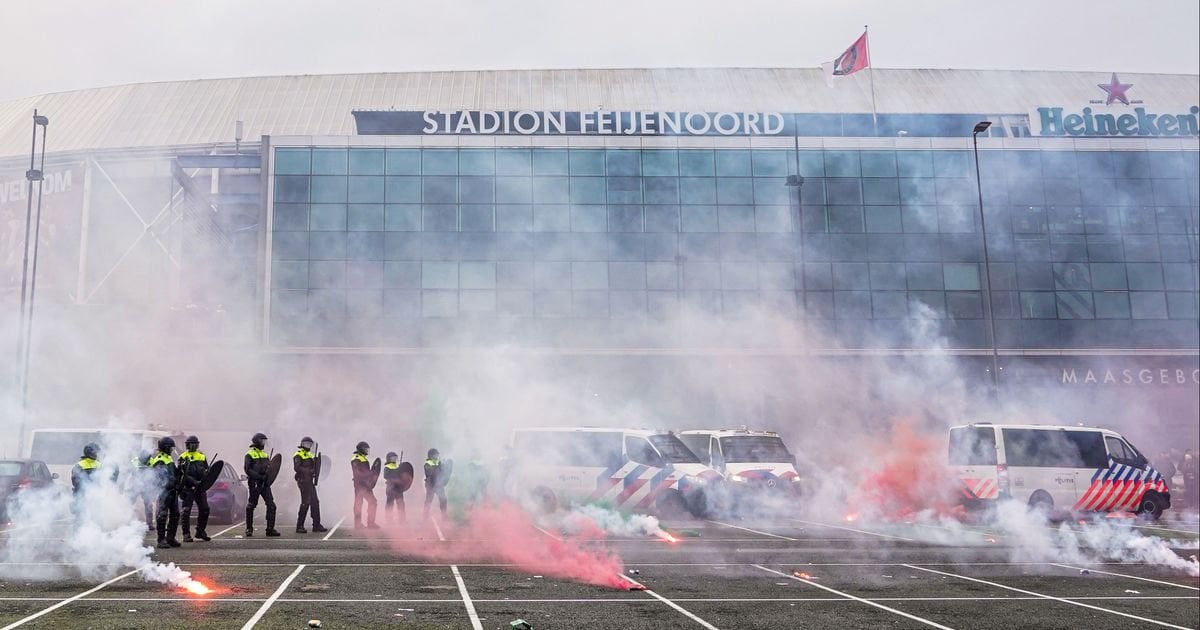 Klassieker Feyenoord-Ajax in gevaar door aangekondigde politieactie