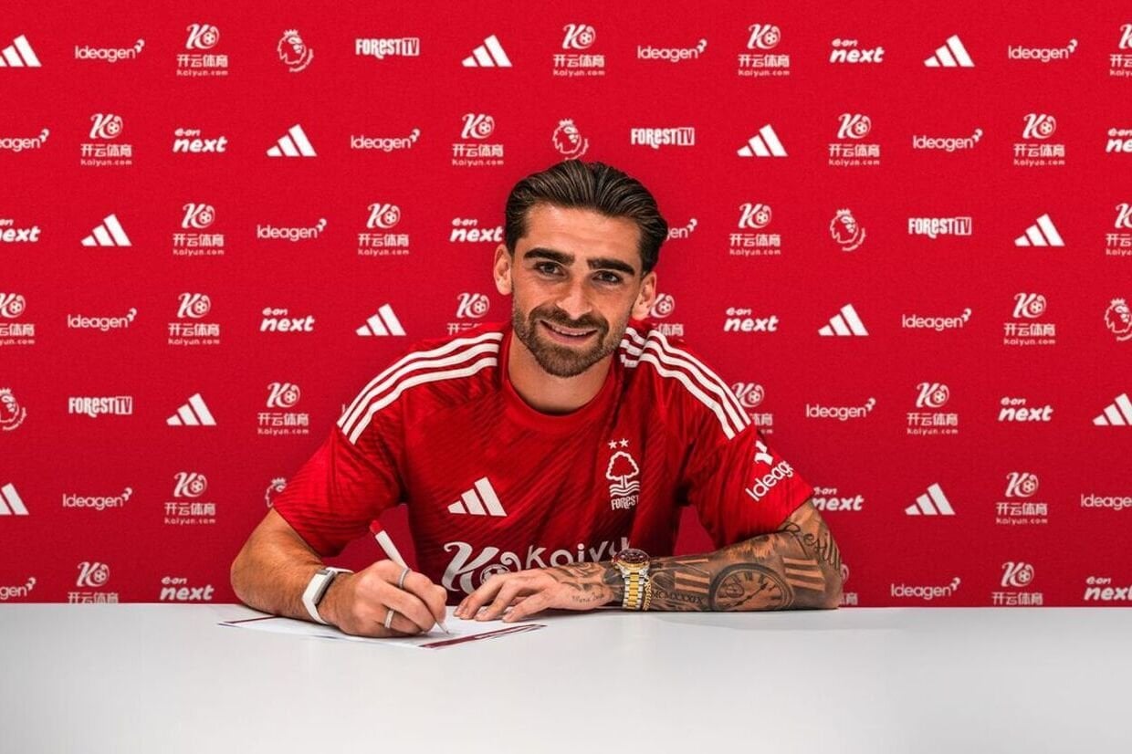 Um conquistador em Inglaterra: Jota Silva apresentado no Nottingham