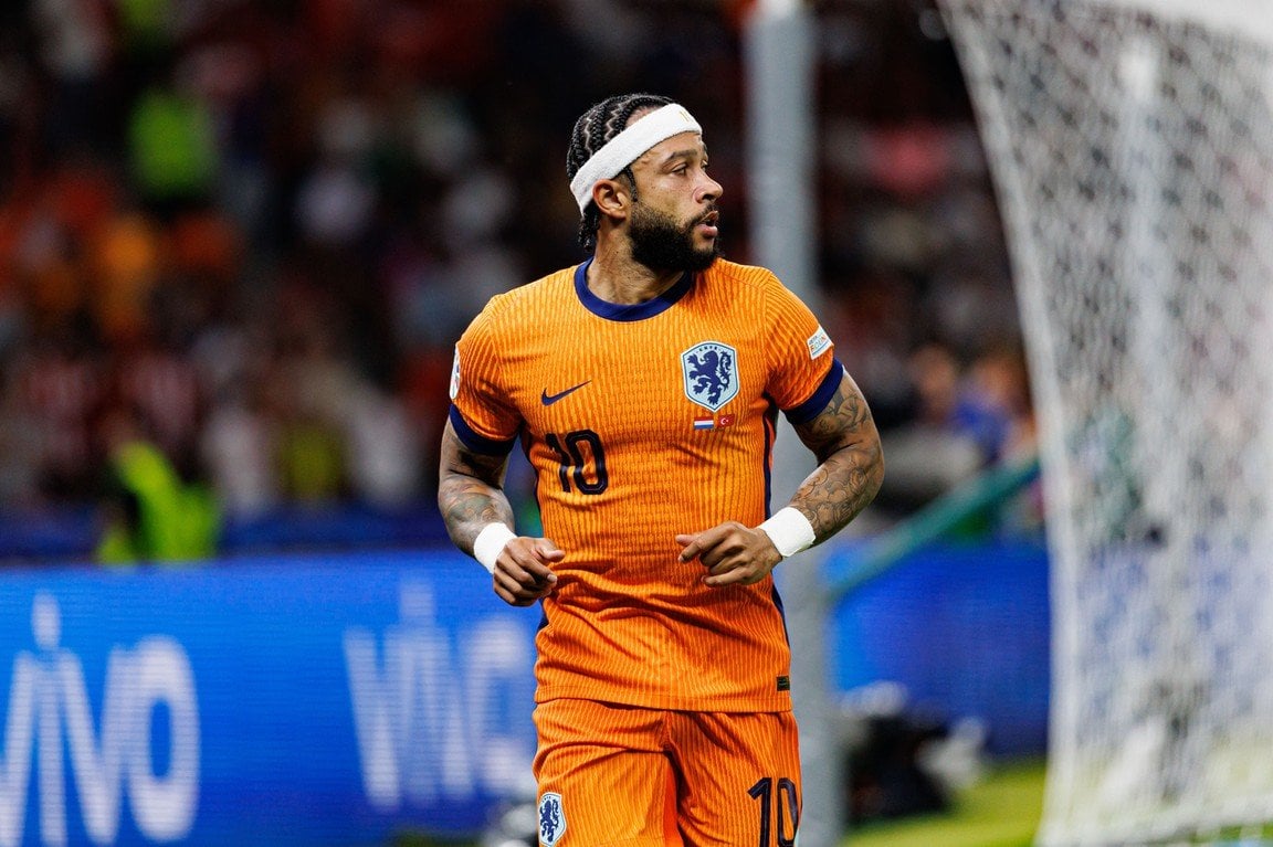 AS Roma, Porto en topclub uit de Premier League allemaal geïnteresseerd in transfervrije Memphis Depay.