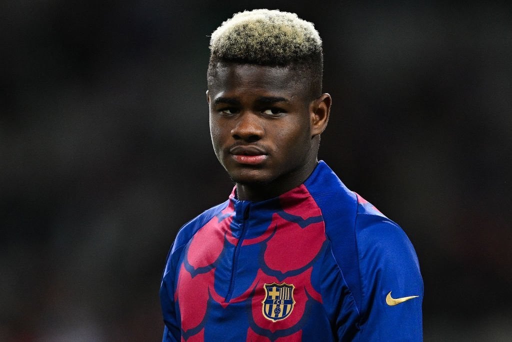 [Fabrizio Romano] PSV biedt €11 miljoen + €2 miljoen aan bonussen voor Mika Faye van FC Barcelona