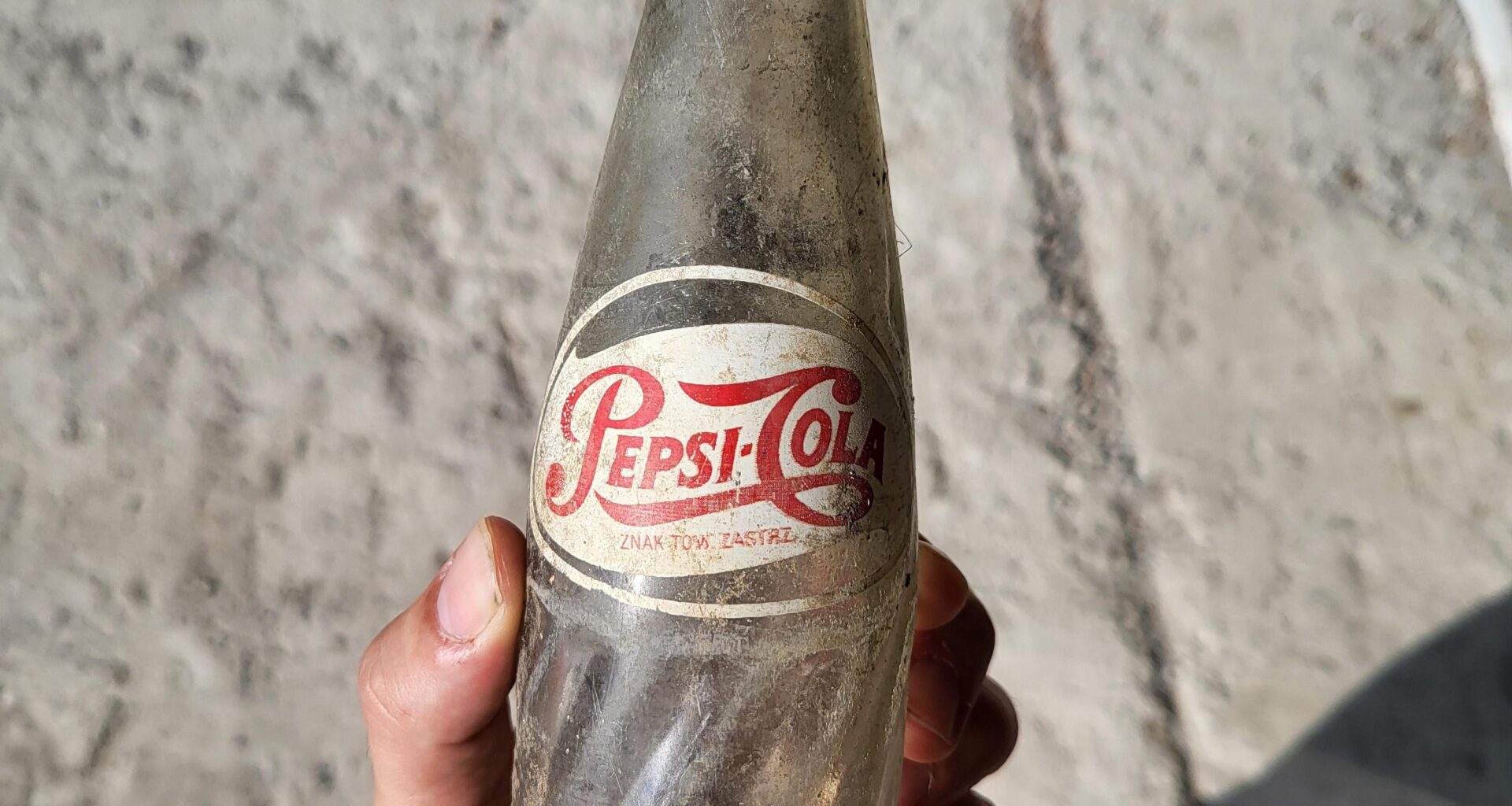 Butelka Pepsi z czasów PRL