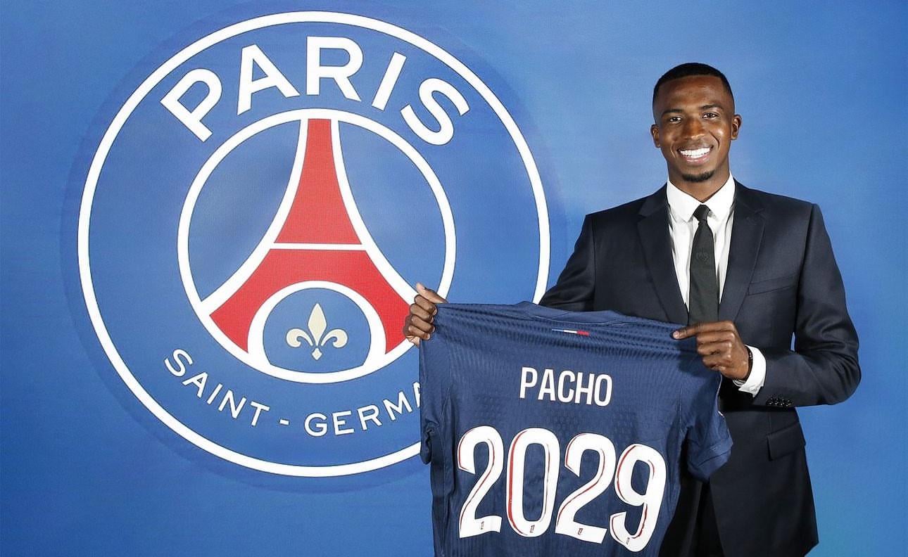Willian Pacho joins PSG