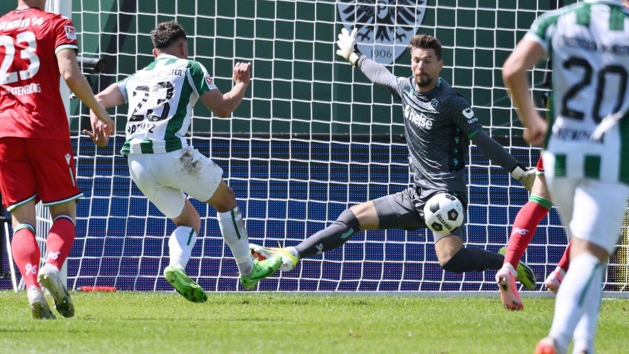 [2. Bundesliga] Keine Tore bei Heim-Comeback: Münster verzweifelt an Hannover-Keeper Zieler