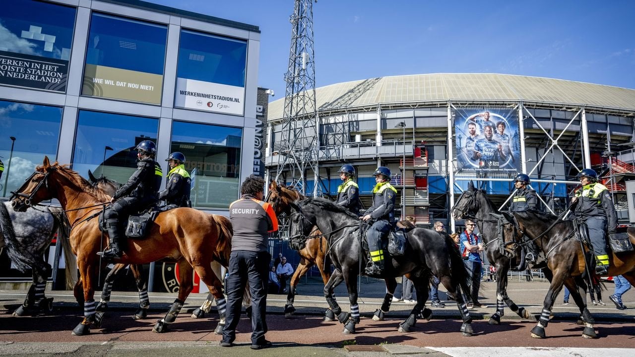 Voetbalwedstrijden Twente - Sparta en NAC- Ajax zonder politie rustig verlopen