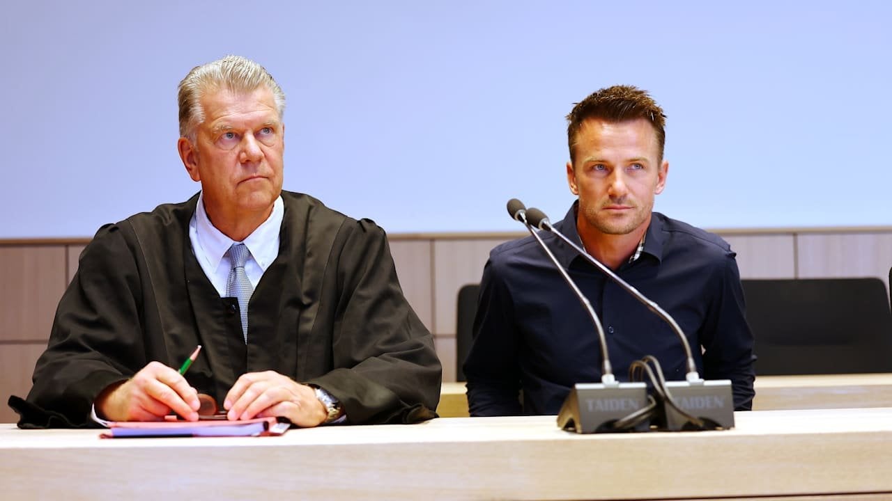 [Causa Riemann] Erster Verhandlungstag verläuft ergebnislos: Laut dem VfL habe es vor dem Relegationsspiel gegen Düsseldorf verbale sowie fast körperliche Verfehlungen Riemannns gegeben - Nächster Gerichtstermin findet im November statt