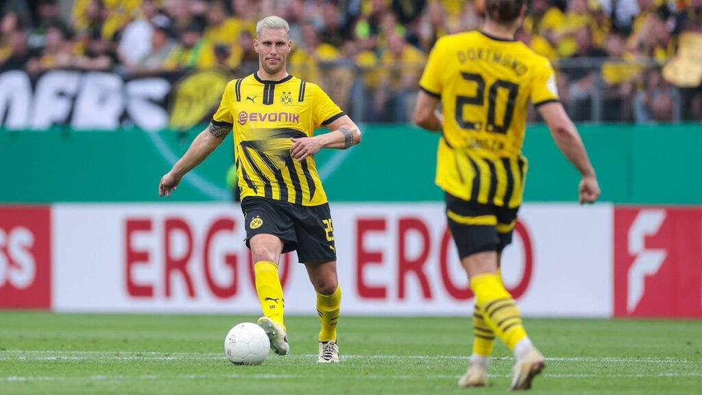 Niklas Süle stellt gegen Phönix Lübeck historischen DFB-Pokal-Bestwert ein: 196 Pässe, 97 % Passquote - Damit übertrifft er den alten Höchstwert von seinem Trainer Nuri Sahin aus dem Jahr 2013