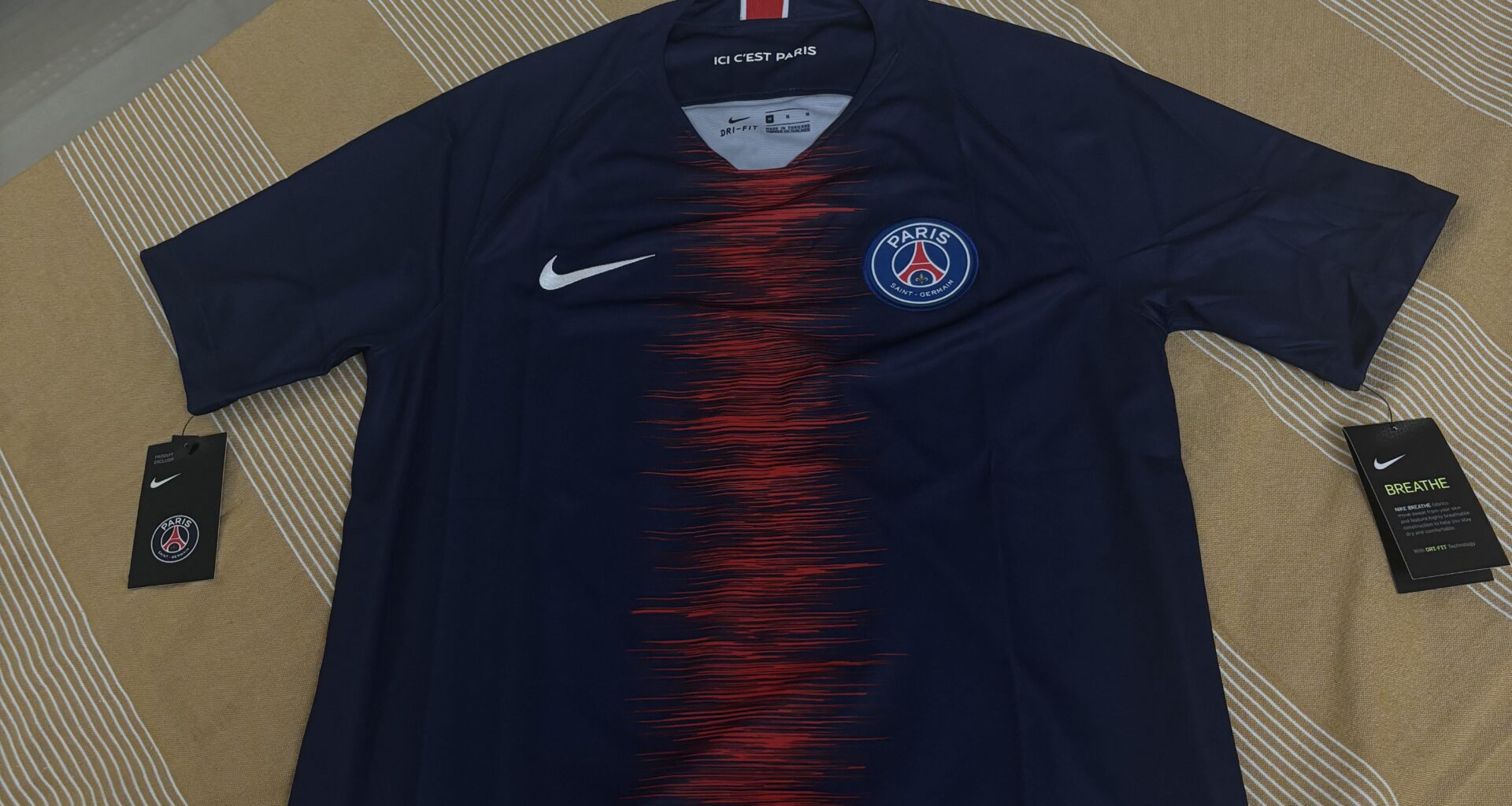 Just bought this beauty. What comes to your mind after seeing it. Should I print the sponsor logo or leave it