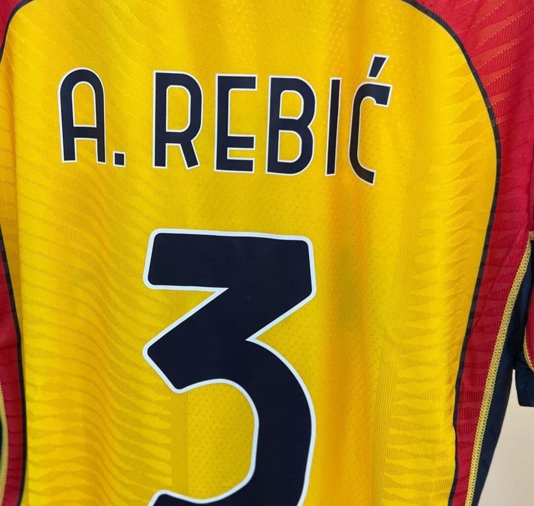 Rebic has chosen #3 as his kit number