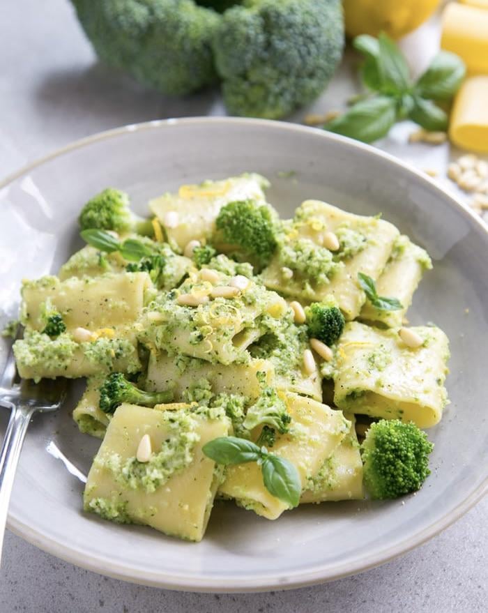 Broccoli Pesto Pasta 🥦