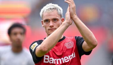 Bayern's number #1 target for the attacking midfield position next summer is Wirtz. But if a deal for Wirtz proved to be impossible, then Simons remains a candidate for Bayern next year. A deal would be more simple next summer as PSV will no longer be involved