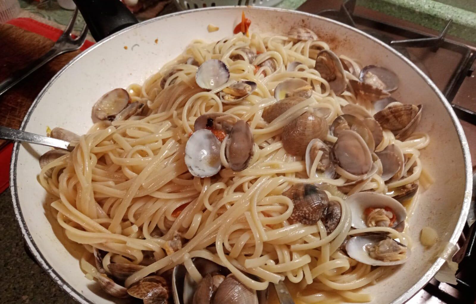 Spaghetti with clams