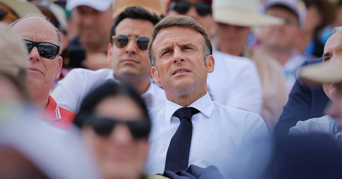 Pendant la trêve, Emmanuel Macron gouverne absolument seul : un régime d’exception ?