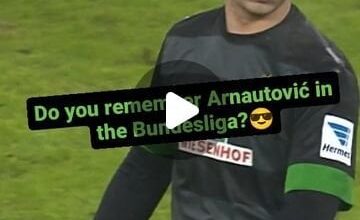 What a red card😂 #Bundesliga | @M.Arnautovic7"