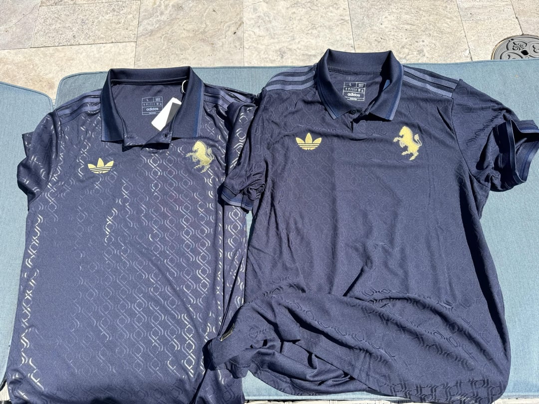 For those wondering about 3rd kit authentic vs replica.  Here they are side by side…