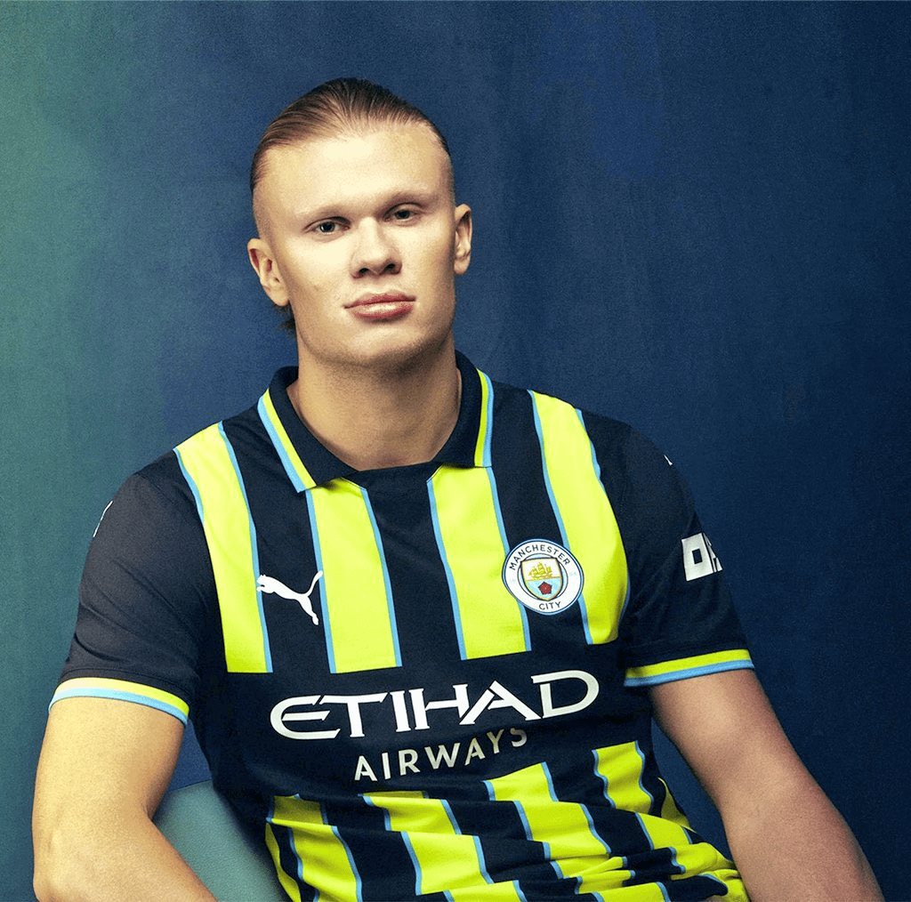 Rate the man city 1999 kit remake ?