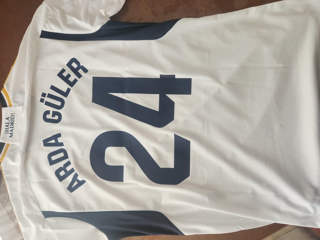 Is this a real/official print or font?