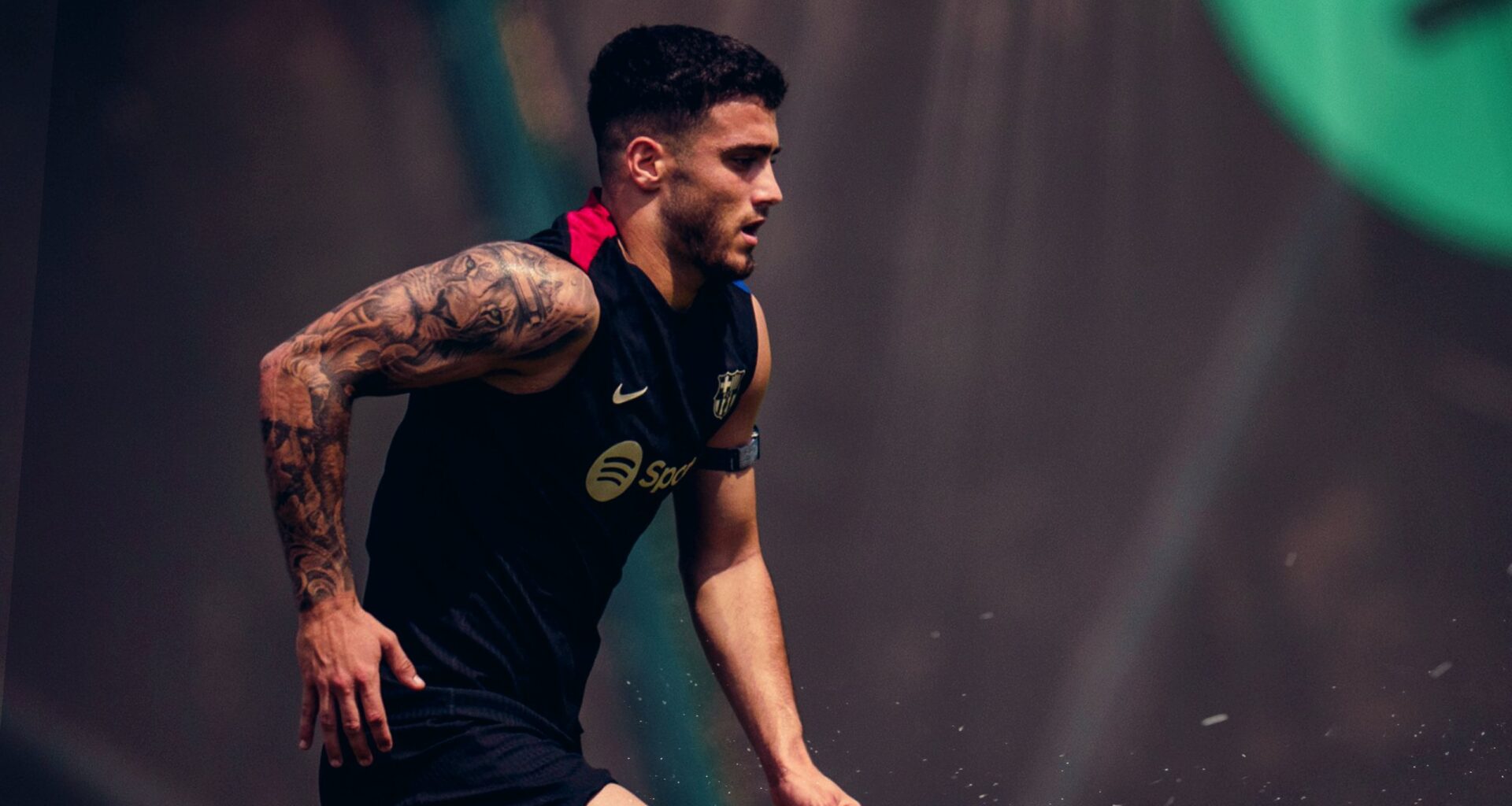 OFFICIAL: FC Barcelona and FC Porto have reached an agreement for the transfer of the player Ángel Alarcón. The blaugranes retain 50% of any future sale of player