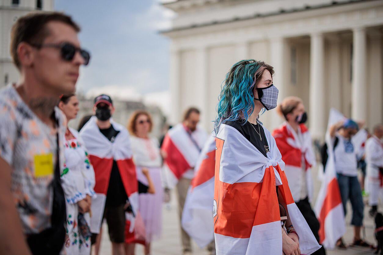 Several dozens Belarusians rallied I central Vilnius to protest the Lukashenko government