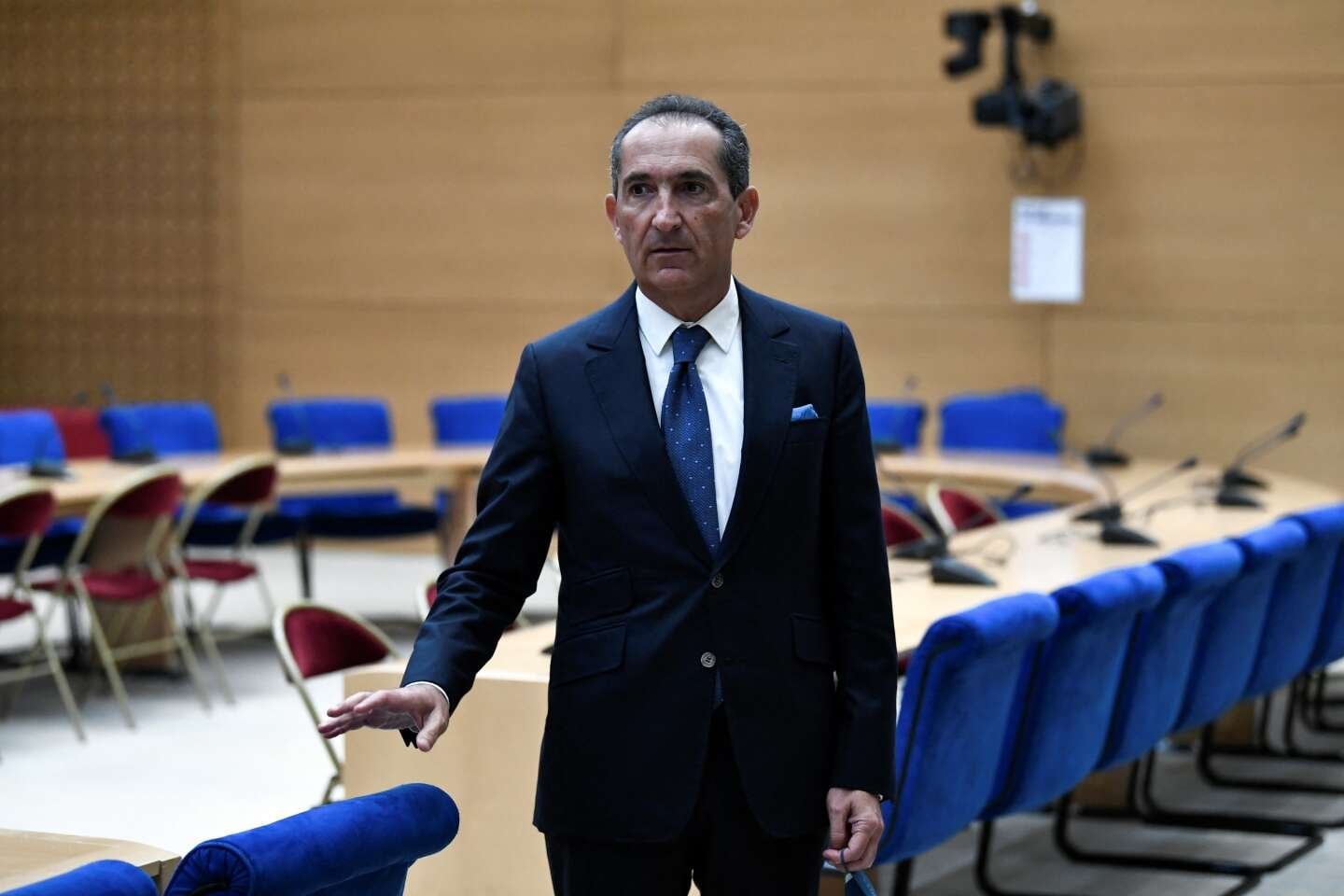 SFR perd massivement des clients en France. L'Empire de Patrick Drahi est en difficulté