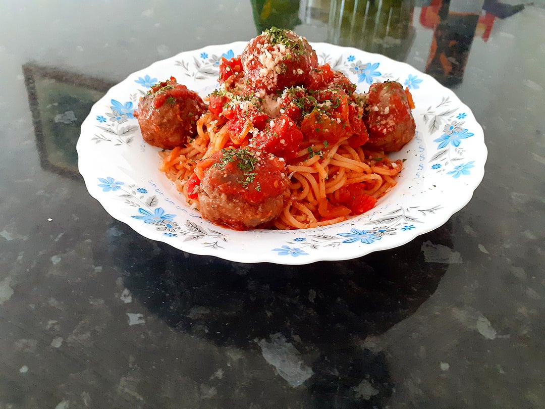 Spaghetti meatballs