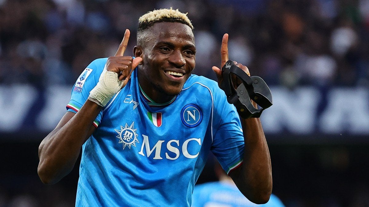 Napoli offer Victor Osimhen to Chelsea as part of Romelu Lukaku deal