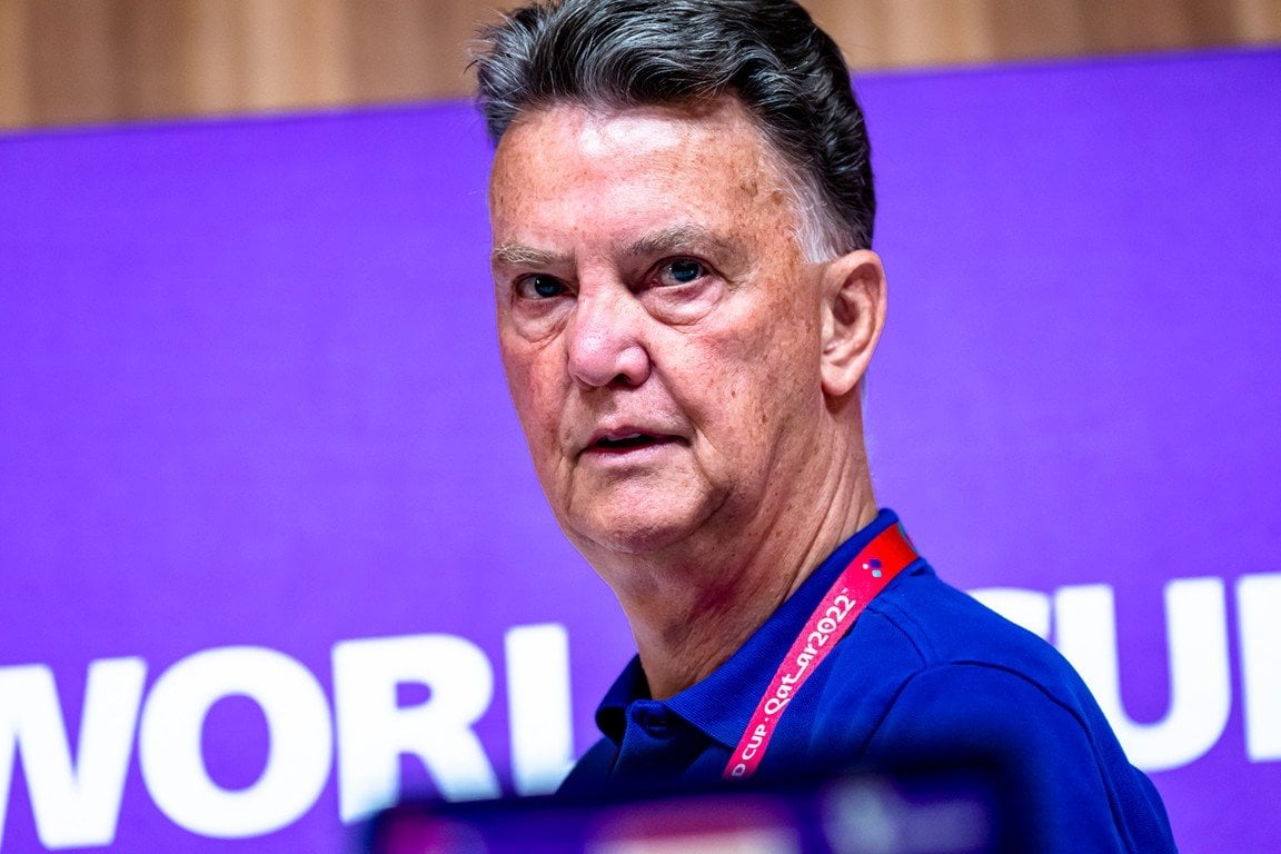 [VI] Louis van Gaal reveals that Bayern Munich approached him before they appointed Kompany