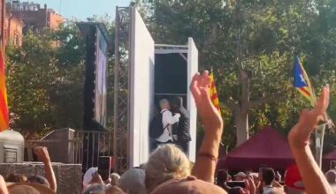 Así desapareció Puigdemont en Barcelona tras su discurso desafiante: "Ni detenido ni localizado"