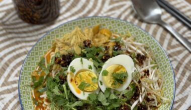 Craving for some soupy noodle - Thai Curry Chicken Noodles