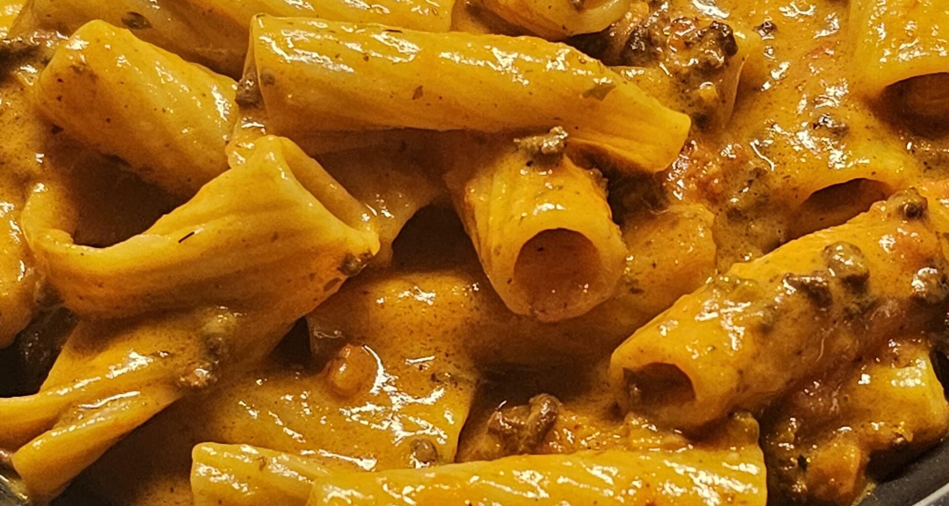 Tortiglioni al ragù