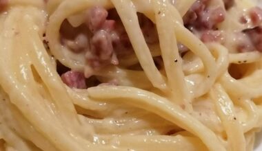 spaghetti carbonara, quick and easy to prepare