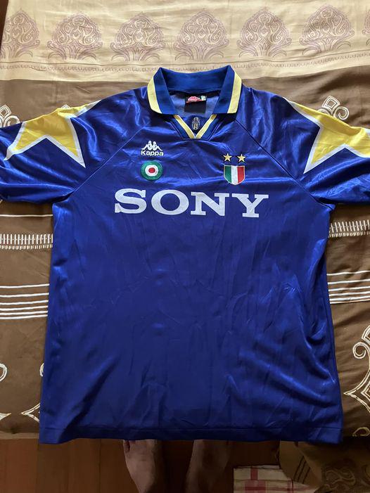 Finally obtain one of our team's most classiest kit. I'm beyond thrilled now!!!